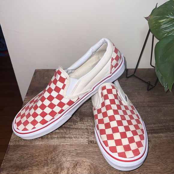 Vans Red‎ & White Checked  Shoes Men's Size 8.5 Classic Skater Canvas, Slip On - Picture 1 of 8
